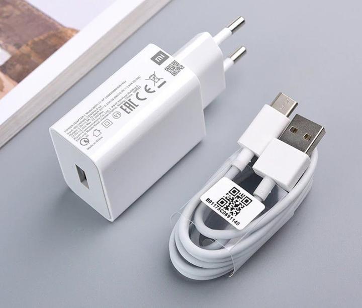 Immagine prodotto Xiaomi MDY-11-EP Caricatore da viaggio USB 22,5W + Cavo dati USB-C Bianco (in blocco) (22.50 W)