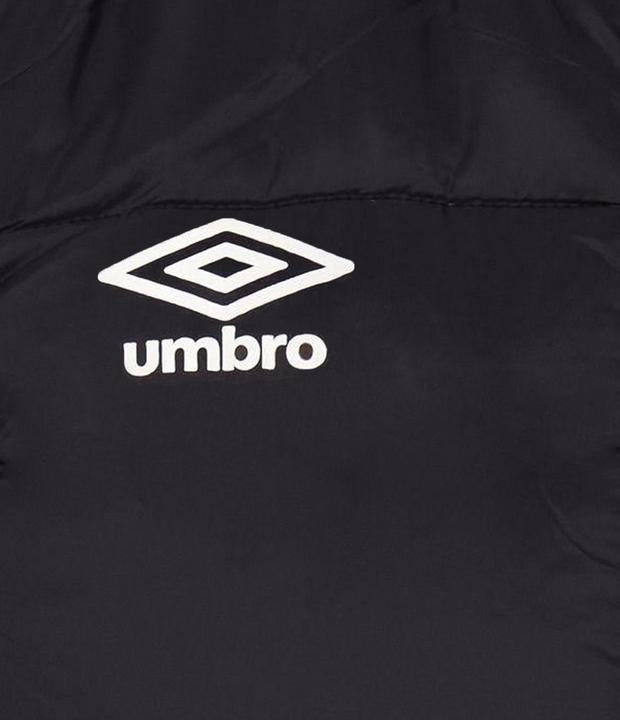 Actual product image Umbro Club Essential Vest (128)