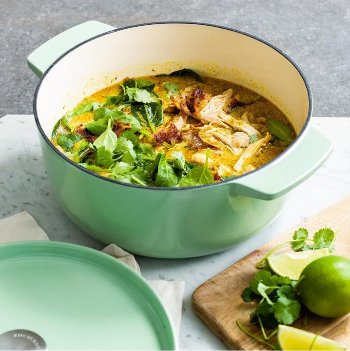 Actual product image KitchenAid braadpan enamel 26cm - pistache groen - limited edition (26 cm, Casserole + Stewpot, Cast iron)