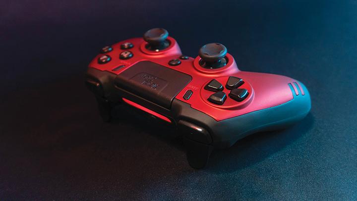 Actual product image Steelplay Slim Pack Wireless Controller Ruby Red Multi (PS4, PC)