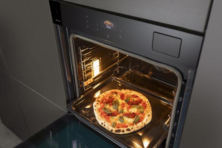 Actual product image Hisense Einbau-Backofen BAS614P8B