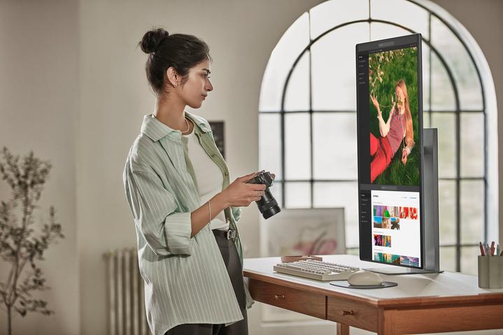 Actual product image Samsung Smart M9 – M90F (3840 x 2160 Pixels, 32")