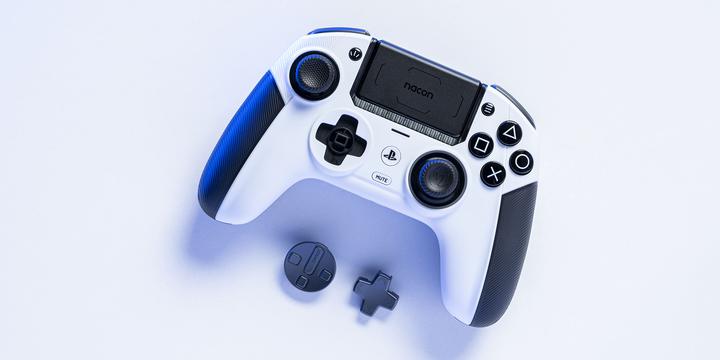 Image du produit Nacon Gaming Révolution 5 Pro (PS4, PS5, PC)