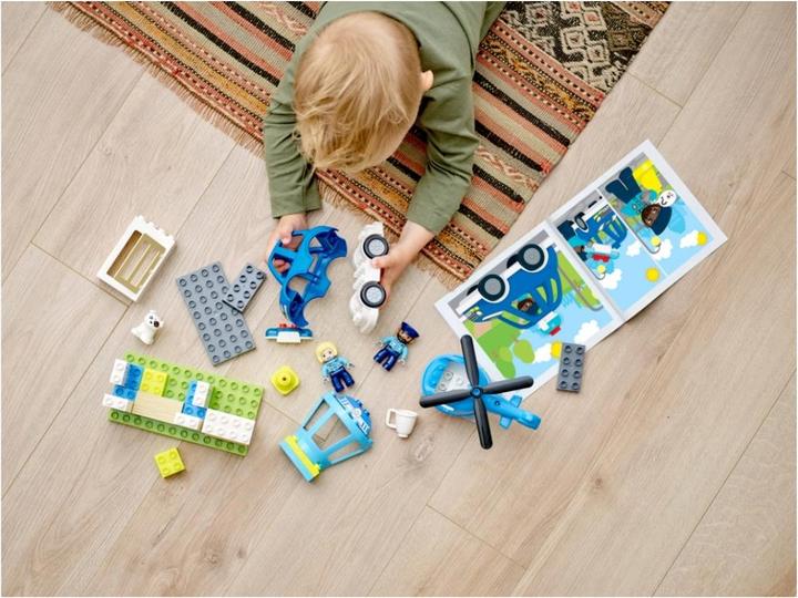 Produktbild LEGO Polizeistation mit Hubschrauber (10959)