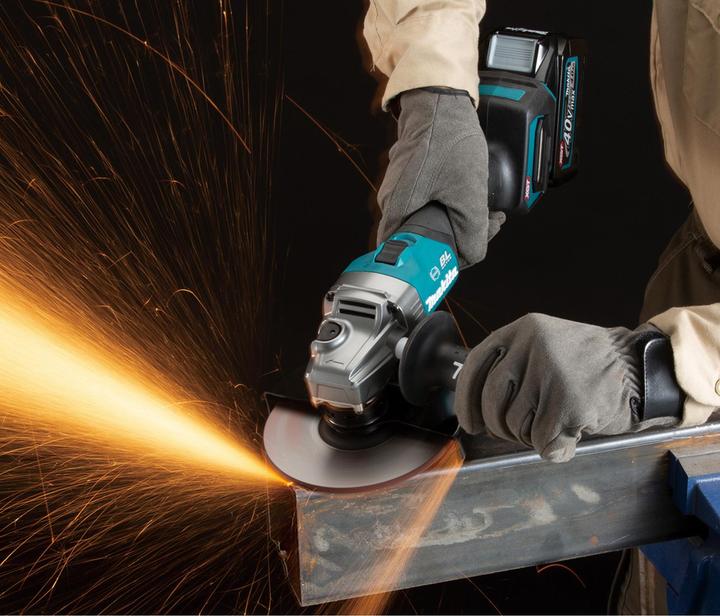 Actual product image Makita XGT GA035GZ Battery Angle Grinder 40VMAX (150 mm)