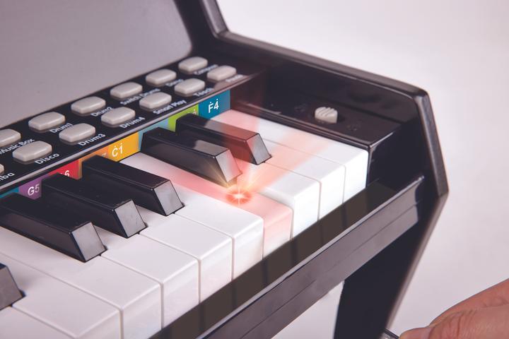 Image du produit Hape Piano à touches lumineuses (Français, Portugais, Allemand, Anglais, Italien)