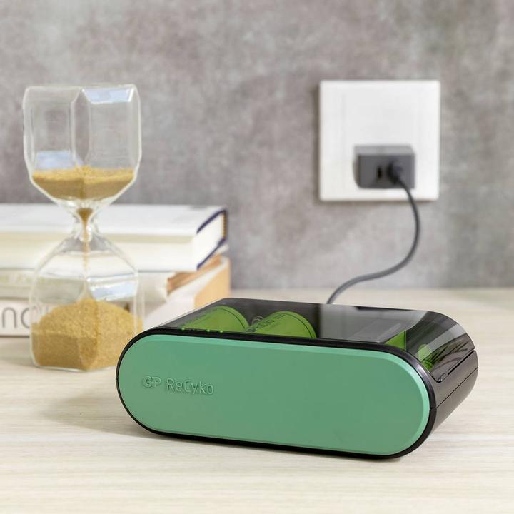 Actual product image GP Batteries ReCyko Universal Charger AA/AAA/C/D/9V Batteries NEW (1 pcs., D, AAA, AA, C, 9V Block, 2100 mAh, Rechargeable battery)