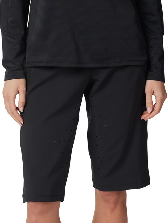 Actual product image Fox Short 24 W Defend Blk (10, M, L, XL)