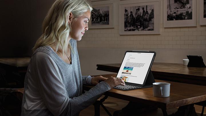 Actual product image Logitech Slim Folio Pro (Eng. Int., iPad Pro 12.9 2020 (4. Gen), iPad Pro 12.9 2018 (3. Gen))
