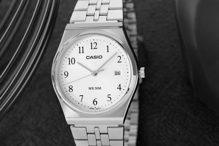 Produktbild Casio MTP-B145D-7BVDF Herrenuhr + BOX