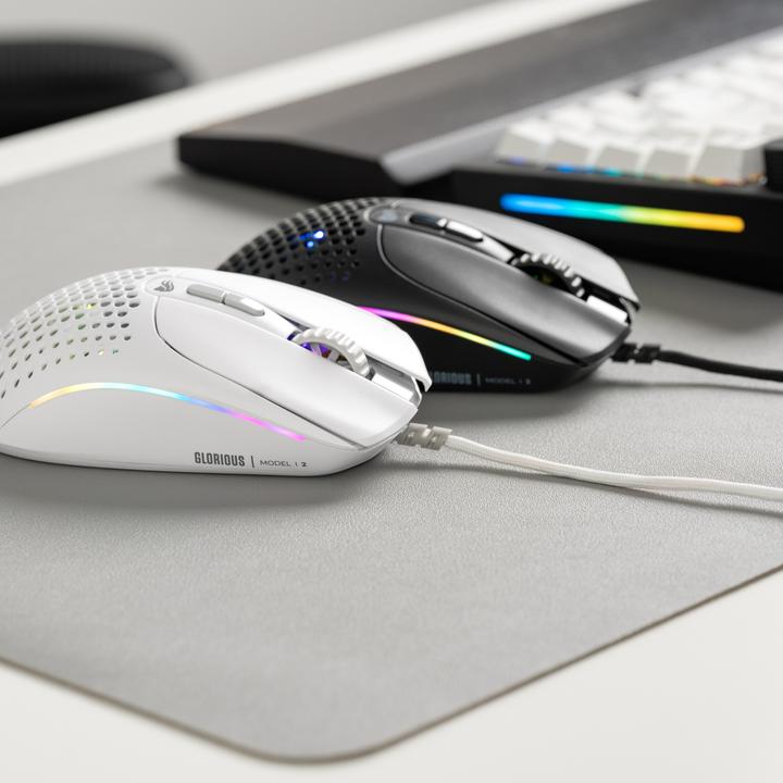 Actual product image Glorious Model IV2 Wired - White (GLO-MS-IV2-W-WHT) (Cable)