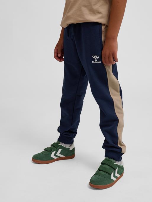Actual product image hummel hmlESSEN PANTS (140)