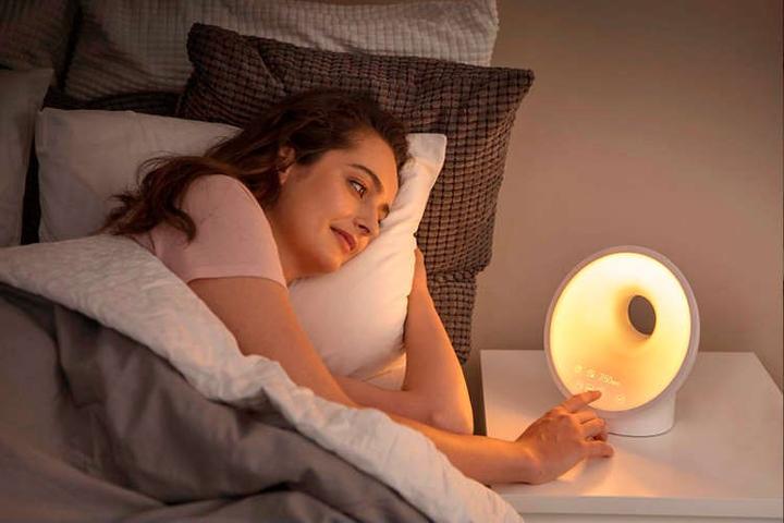 Productafbeelding Philips Slimme slaap- en weklamp HF3650/01
