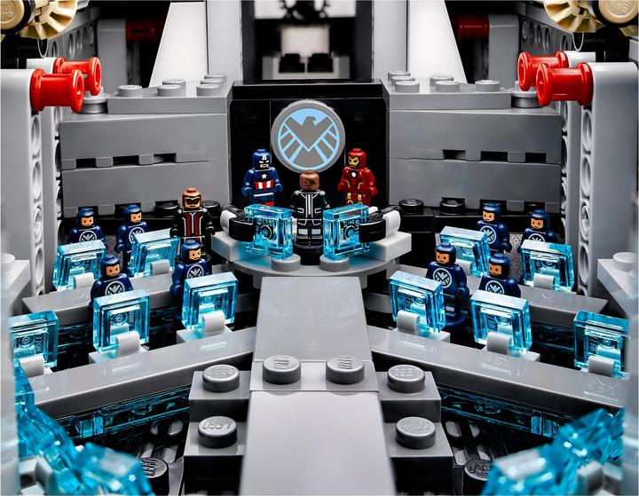 Actual product image LEGO The Shield Helicarrier (76042, LEGO Rare Sets, LEGO Marvel)