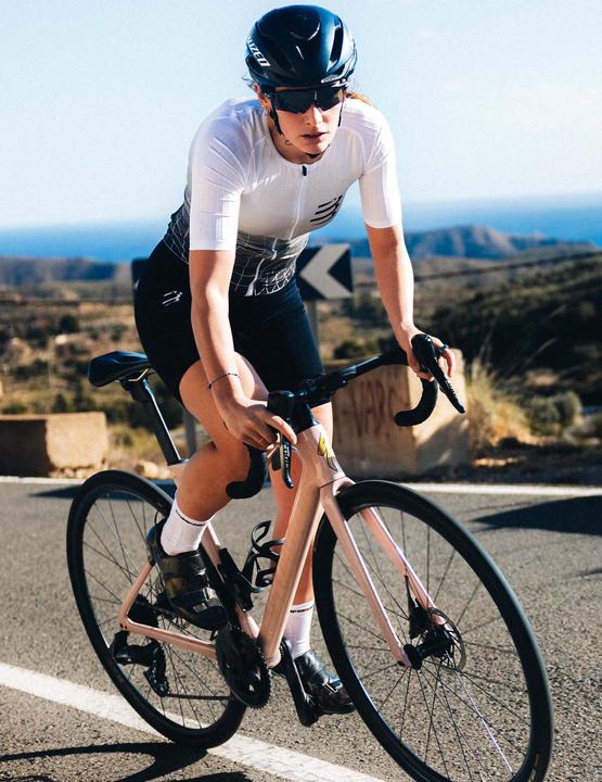 Produktbild Compressport Pro Racing Socks v4.0 Ultralight Bike (39 - 41)