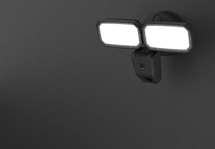 Actual product image Woox 2x2500-3000lumen 1080p 110db ip44 (1920 x 1080 Pixels)