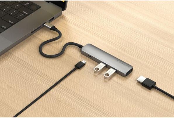 Actual product image Satechi Slim 4 Multiport Hub Space Grey (USB-C, 4 Ports)