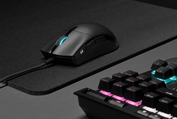 Actual product image Corsair Sabre RGB Pro (Cable)