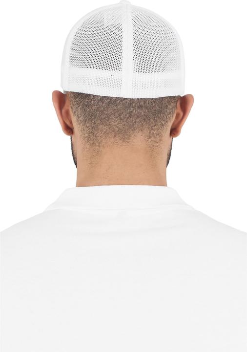 Actual product image Flexfit Mesh Trucker (S, M)