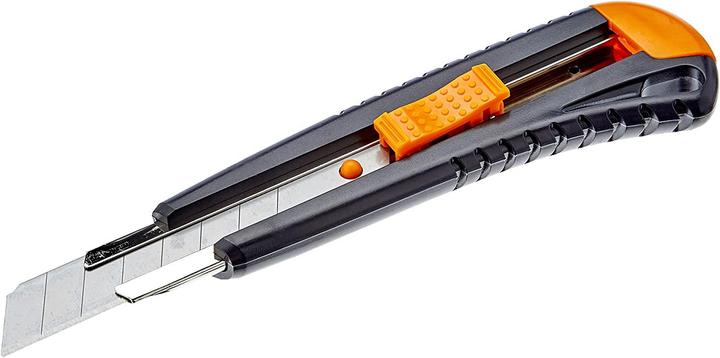Produktbild Fiskars Cuttermesser mit Metallführung, 18 mm, Orange/Schwarz, 1003749 (Cutter)