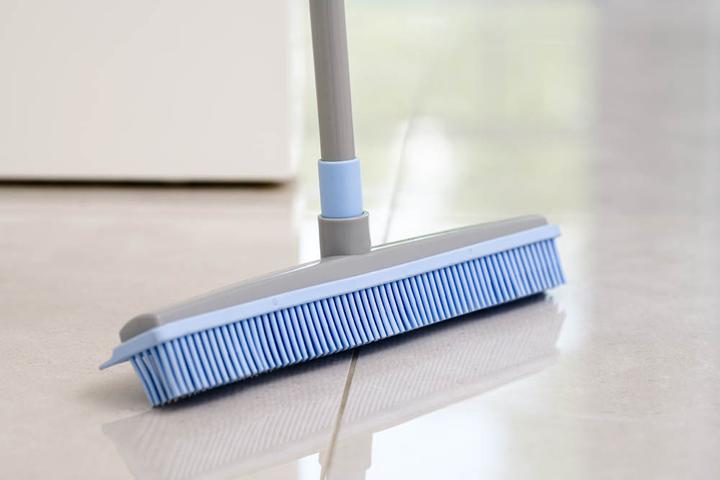 Actual product image York Rubber broom with telescopic handle Bacteria Stop (1 pcs.)
