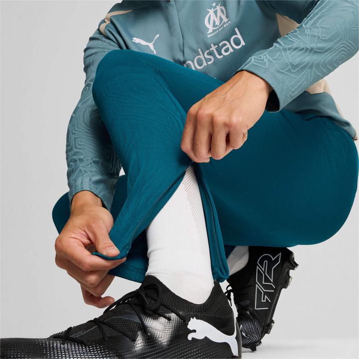 Actual product image Puma OM Training Pants (L)