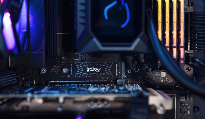 Actual product image Kingston FURY Renegade (1000 GB, M.2 2280)