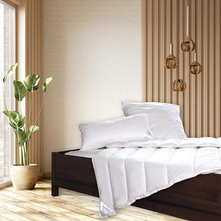 Actual product image Billerbeck Faserdecke Glückstraum Uno medium, Füllung: 100% Polyester (850 g, 135x200 cm)