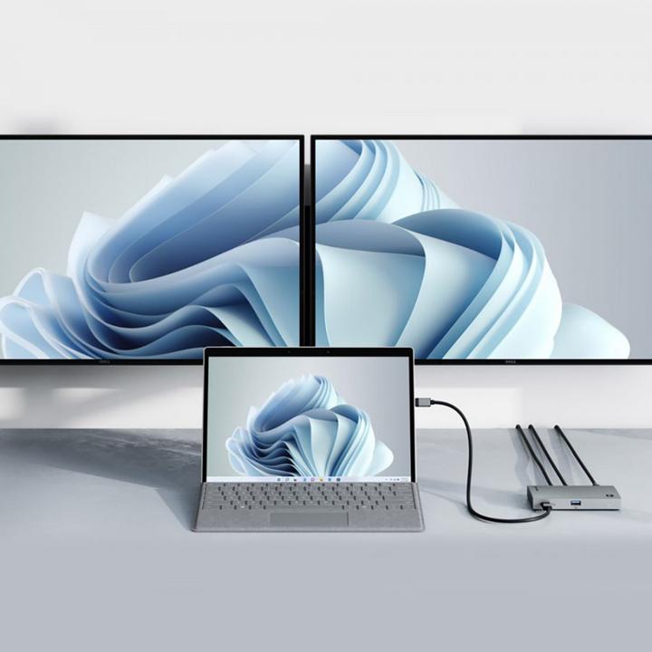 Actual product image Alogic Thunderbolt 4 BLAZE Compact Hub Triple Thunderbolt Outputs (Thunderbolt, 4 Ports)