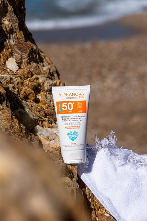 Image du produit Alphanova SUN visage bio SPF50+ hypoallergénique (Crème solaire visage, SPF 50+, 50 ml, 50 g)