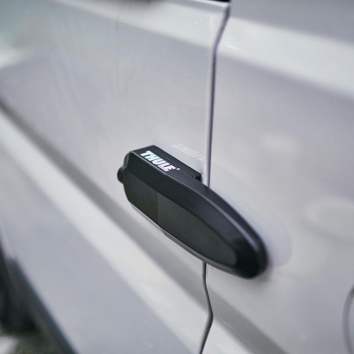 Actual product image Thule Universal Lock 2 black