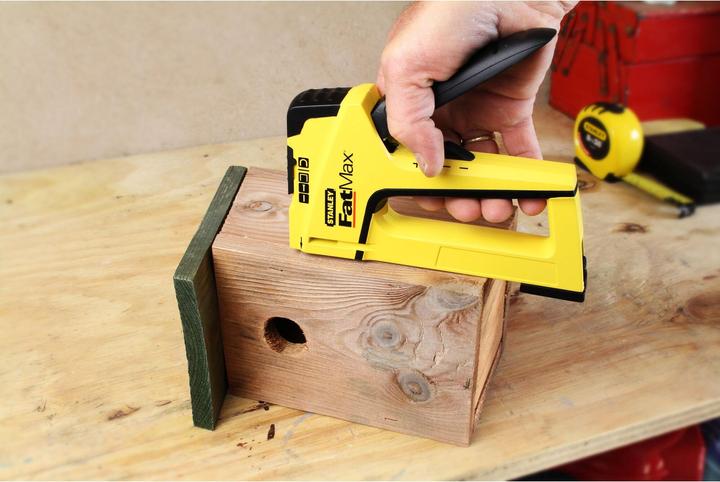 Image du produit Stanley Agrafeuse manuelle et cloueuse TR400 4en1