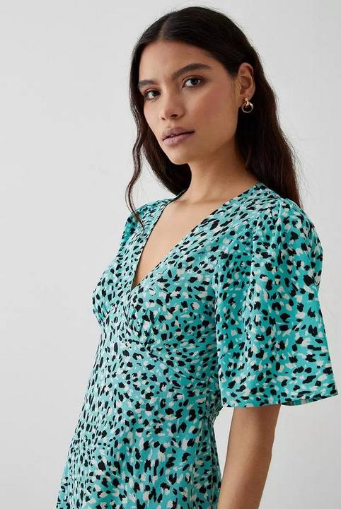 Produktbild Dorothy Perkins Animal Print FlatterMinikleid