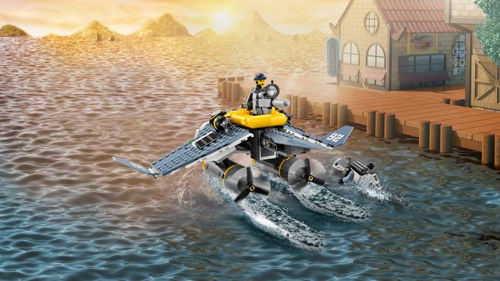 Actual product image LEGO Manta ray flyer (70609, LEGO Ninjago)