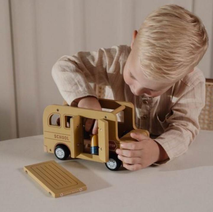 Produktbild Little Dutch Schulbus mit Figuren FSC