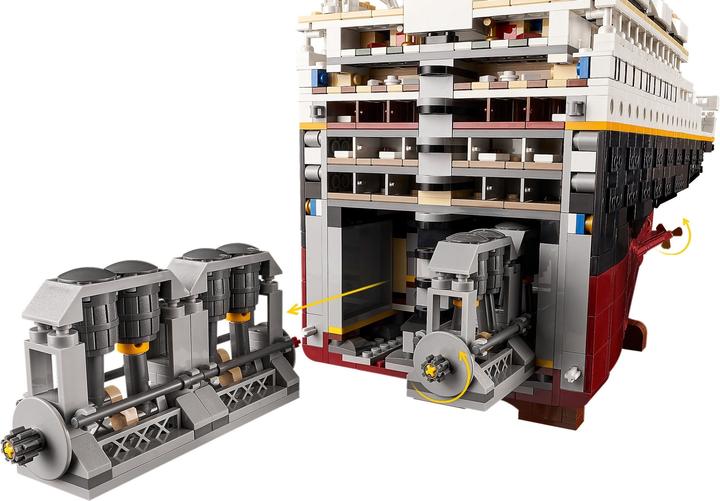 Actual product image LEGO Titanic (10294, LEGO Creator Expert, LEGO Rare Sets)
