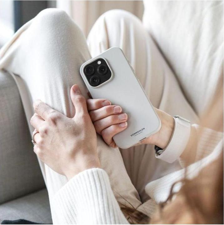 Actual product image Vonmählen Eco Silicone Case for iPhone 15 Pro Max - Light Gray (Apple iPhone 15 Pro Max)