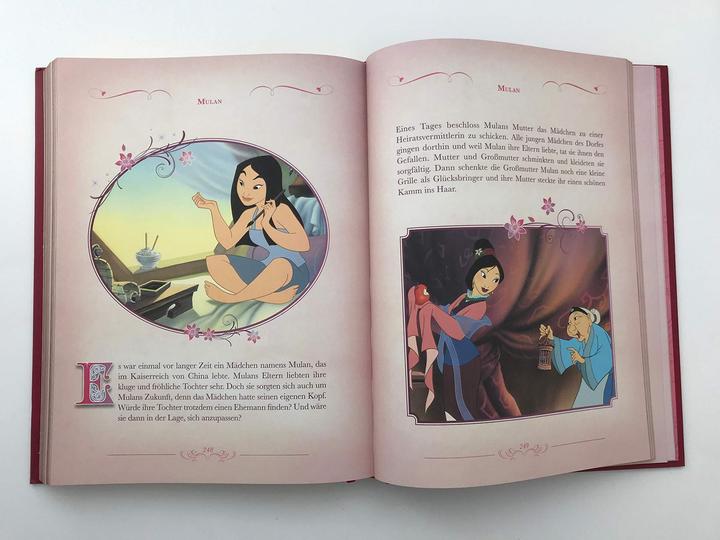 Actual product image Disney Das grosse goldene Buch der Prinzessinnen (German, Walt Disney, 2018)