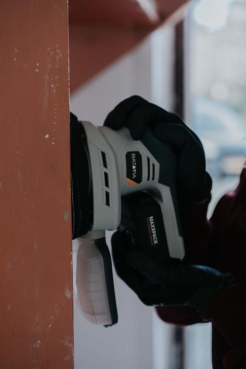 Actual product image Batavia 18V Battery Delta Sander (Delta sanders)