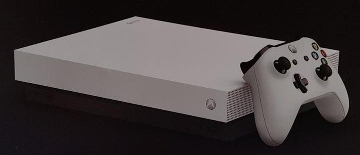 Produktbild Microsoft Xbox One X + Fallout 76 Bundle