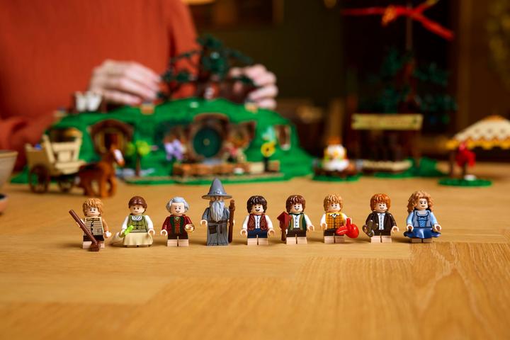 Produktbild LEGO Der Herr der Ringe: Das Auenland (10354, LEGO Icons, LEGO Seltene Sets)