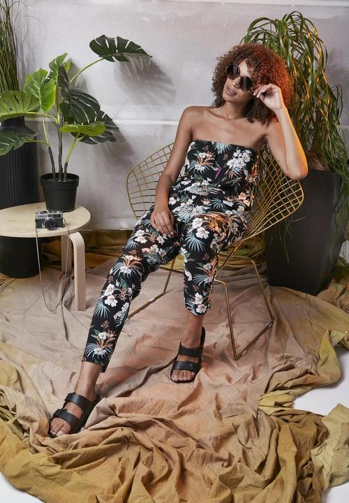 Immagine prodotto Urban Classics Tuta a fascia in viscosa da donna - 2492 (S)