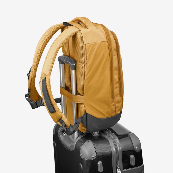 Actual product image Quechua Hiking backpack 16 L - NH500 Escape (16 l)