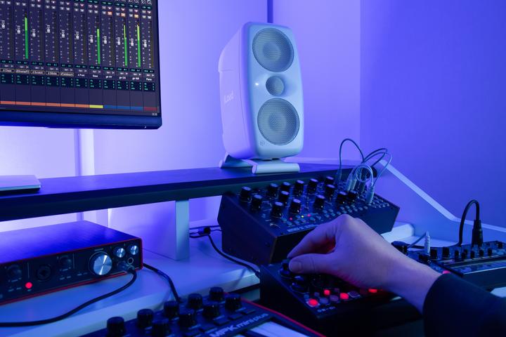 Image du produit IK Multimedia iLoud MTM MKII Pair - 100 watts actifs (Actif, Couples, 2x 100 W)