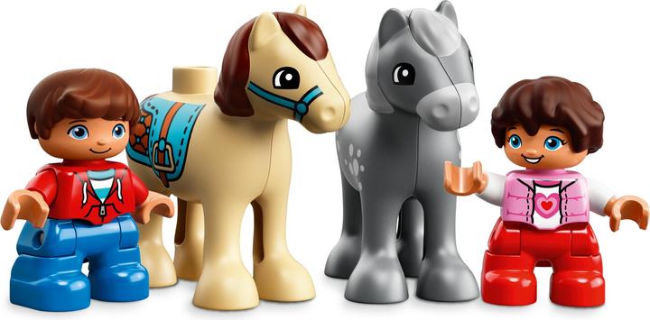 Actual product image LEGO DUPLO horse stable (10868)