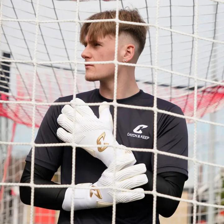 Actual product image Catch & Keep Fussballhandschuhe Invictus White Gold Gr. 8 Torwart Goalie Handschuhe (8)