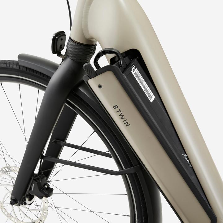 Actual product image Btwin Long-Distance Automatic Owuru Motor Low Frame Electric City Bike LD 940E Connect