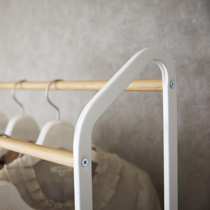 Actual product image Yamazaki Garderobe mit Rollen TOWER