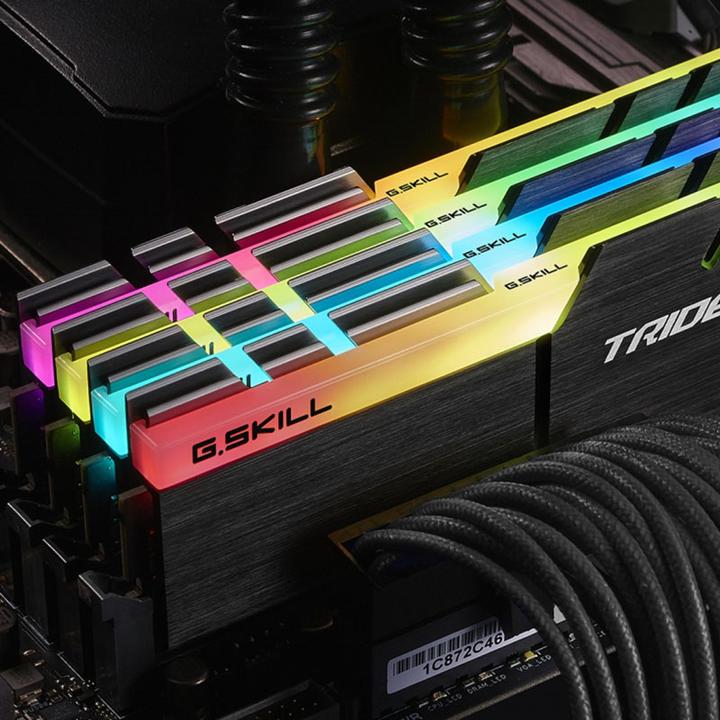 Produktbild G.Skill Trident Z RGB (4 x 8GB, 4000 MHz, DDR4-RAM, DIMM)