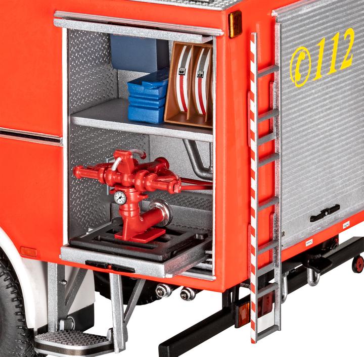 Actual product image Revell Mercedes-Benz 1625